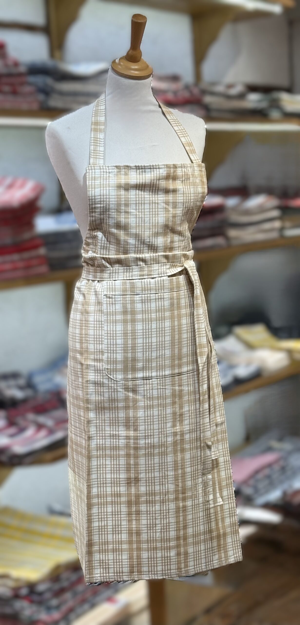 K04 beige tablier bavette en Kelsch